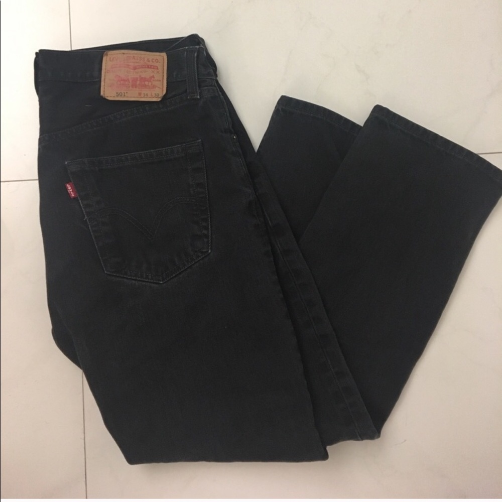 Black 501 Levi’s